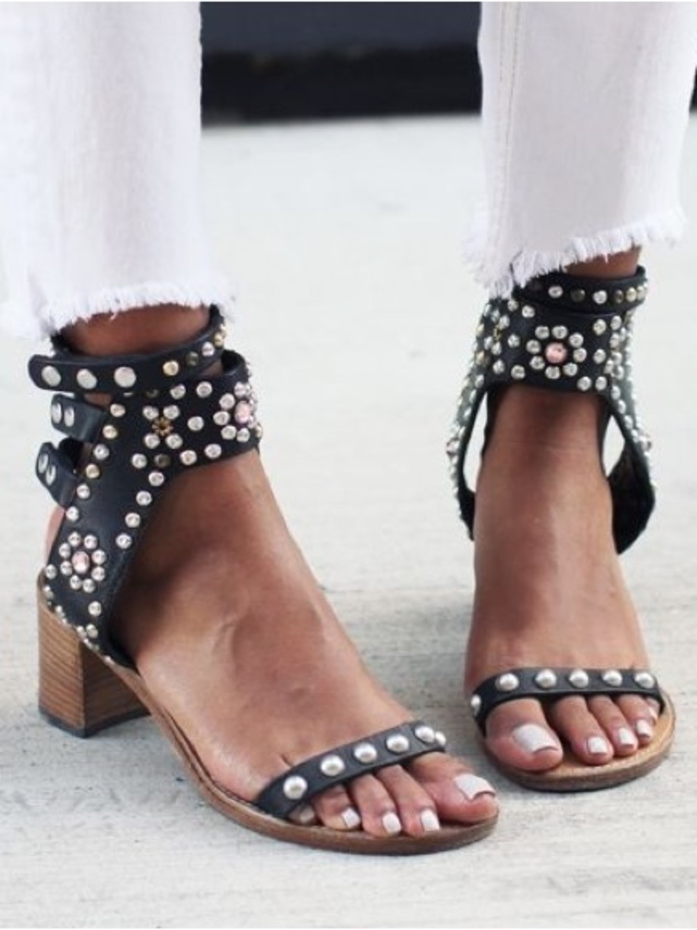 STUDDED BLOCK HEEL SANDALS